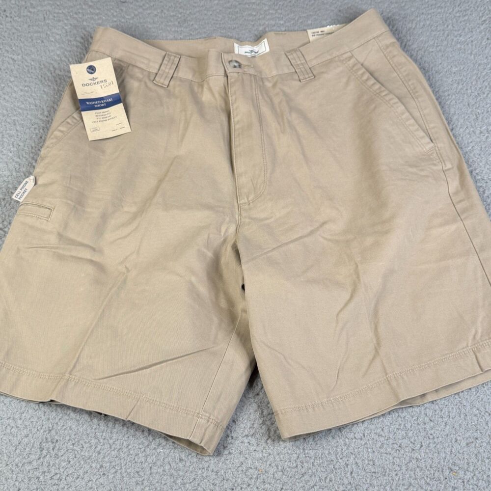 Dockers Shorts Men 34 Beige Chino Washed Khaki Flat Front Relaxed Fit 9.5 Inseam